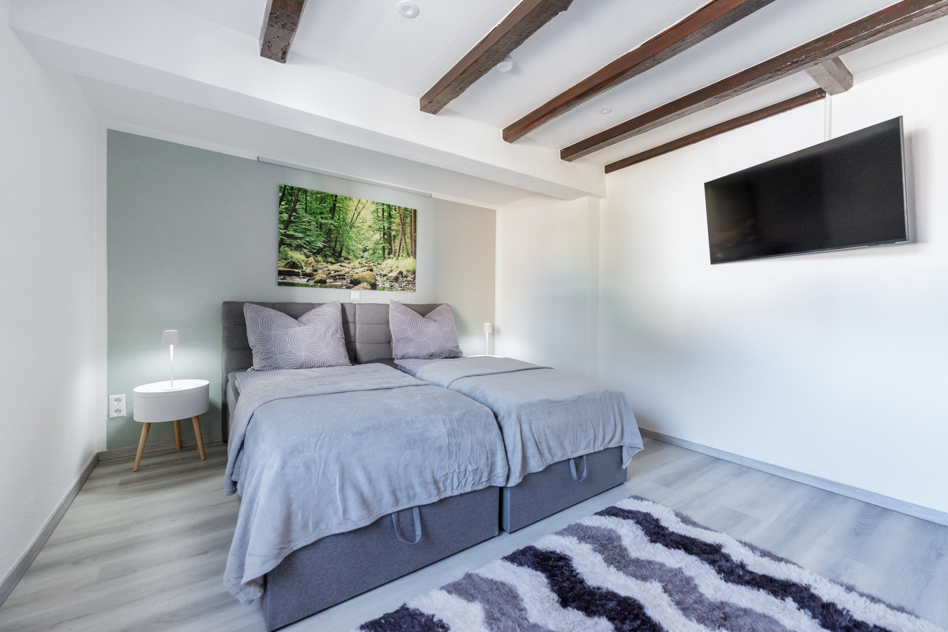 Haus Malea Fellheim- Überdachte Terrasse mit 8 Sitzplätzen und Gasgrill - Außenküche